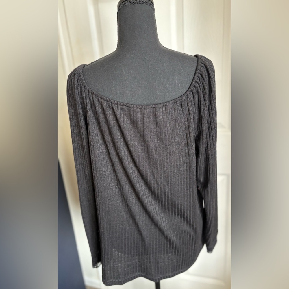 BloomChic Black Ribbed Lace Top - Picture 3 of 9